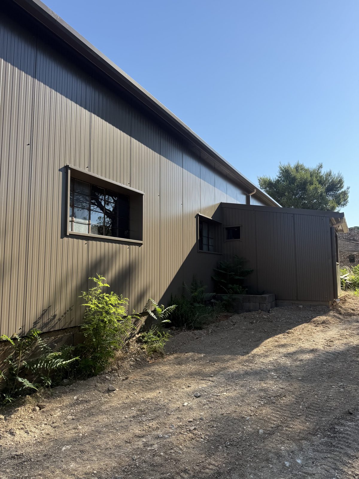 Habillage de façade en panneaux